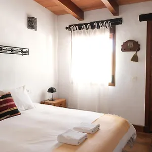  Farm stay The Wild Olive Andalucia Palma Guestroom